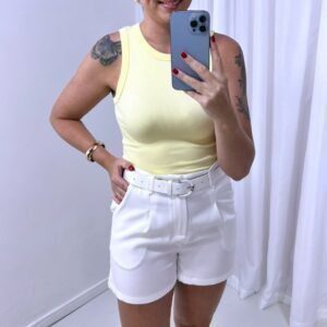 Short Off White em Alfaiataria